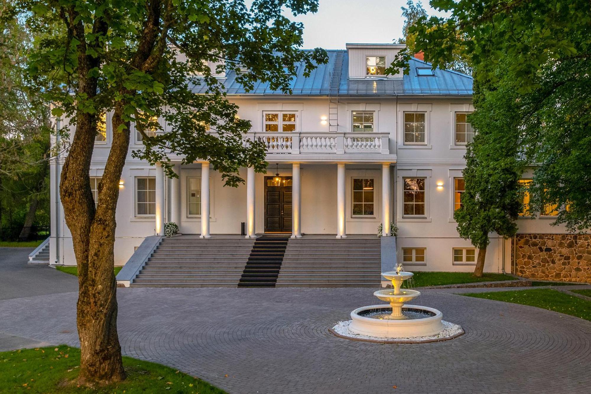 The Manor Sports & Spa Torva Экстерьер фото