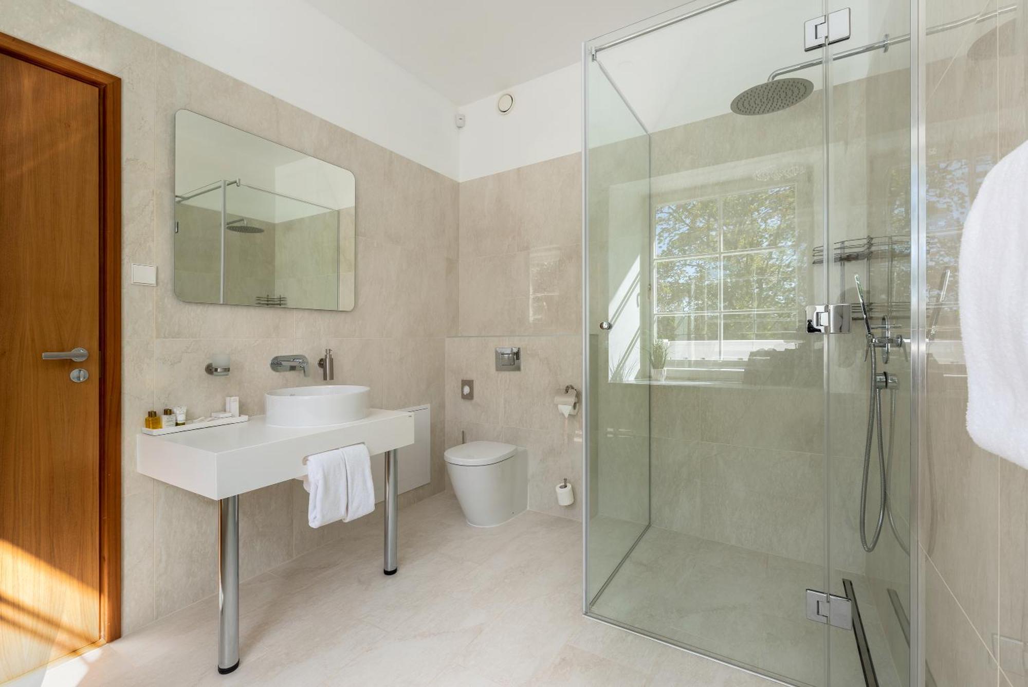 The Manor Sports & Spa Torva Экстерьер фото