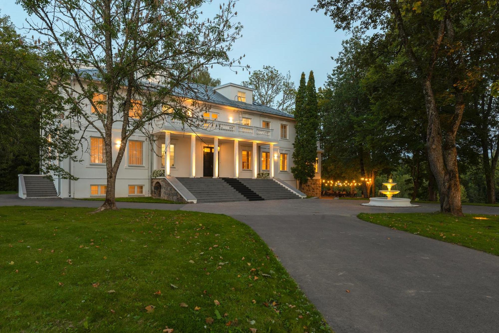 The Manor Sports & Spa Torva Экстерьер фото