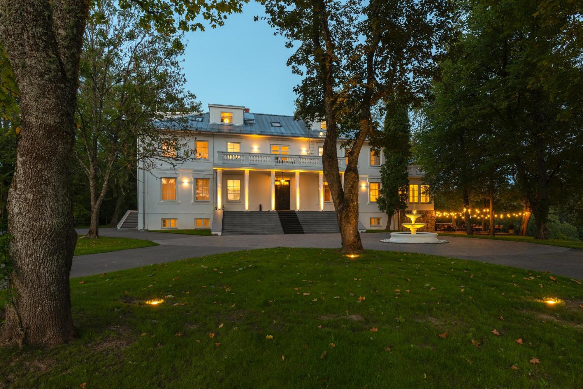 The Manor Sports & Spa Torva Экстерьер фото